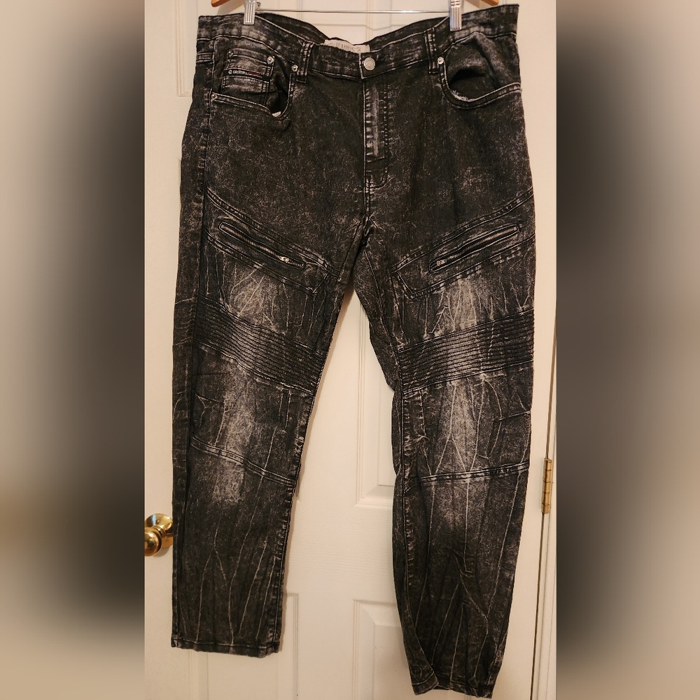 Akademiks, Jeanius Jeans, 38 X 30, pre-owned, Grey/white. Stone washed, pockets